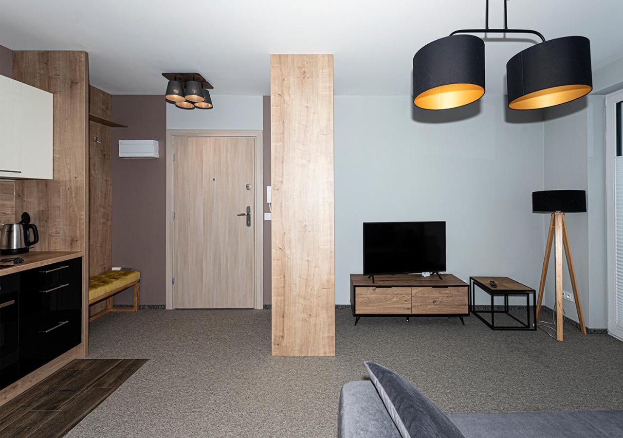 Piano Apartment